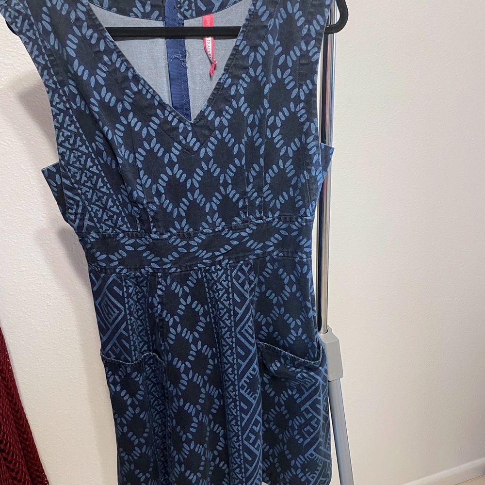 Sleeveless denim dress